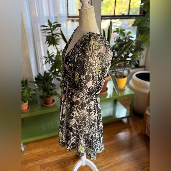 Giambattista Valli Plunging Floral Mini Chiffon Dress Size 46/US 10 NWT $3,350 - Picture 4 of 13